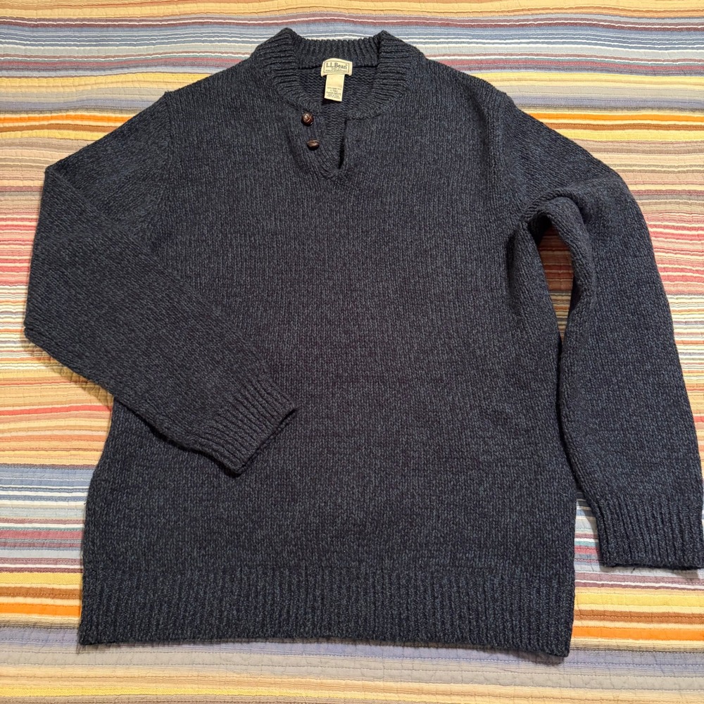 LL Bean Men's L Tall Navy Blue 100 Lambs Wool Henley Sweater